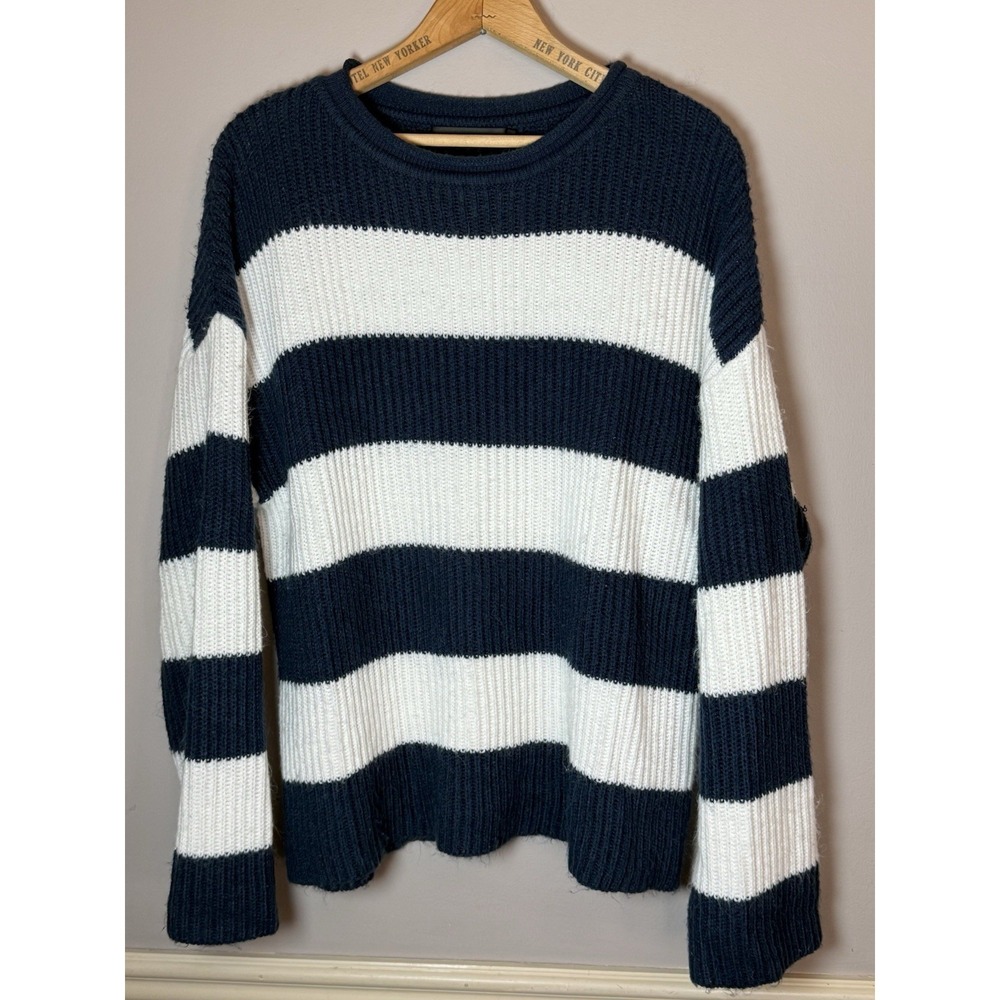 Zesica women's blue and white stripped acrylic pullover sweater‎ Small